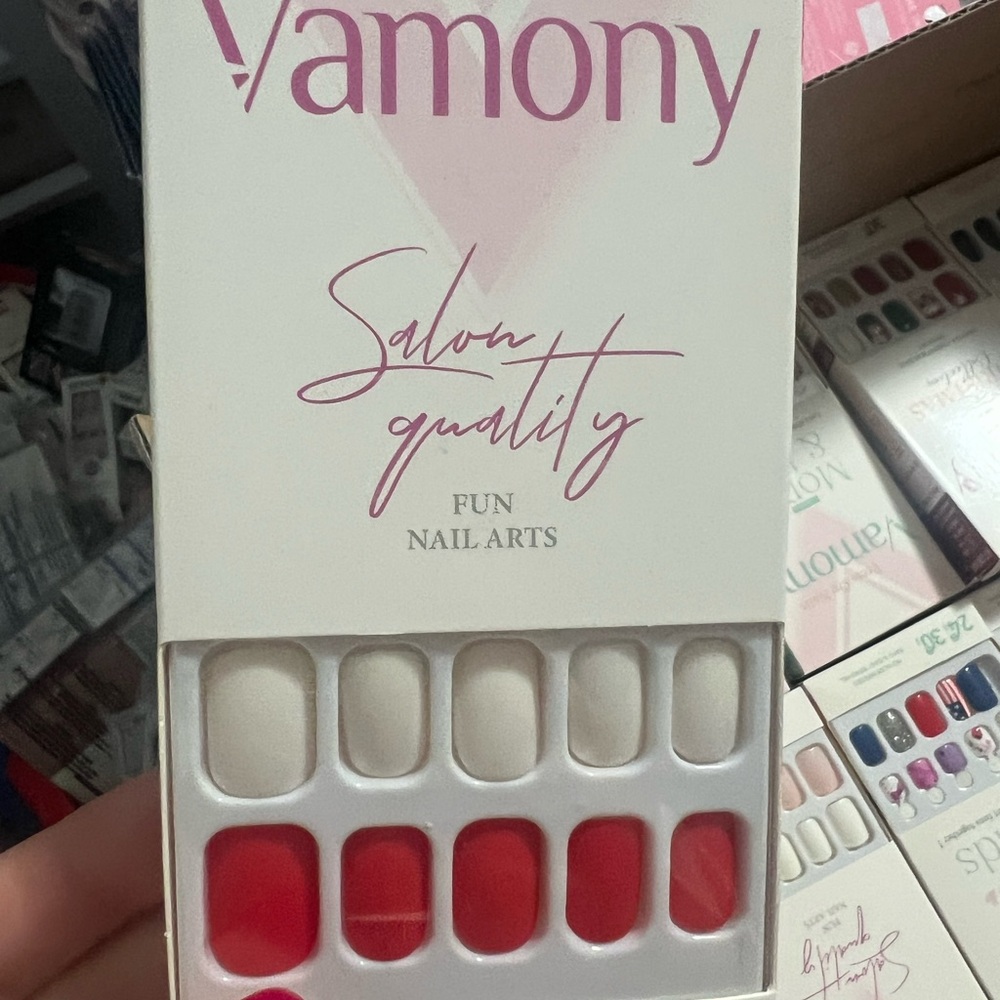 Vamony Salon Quality press on nails